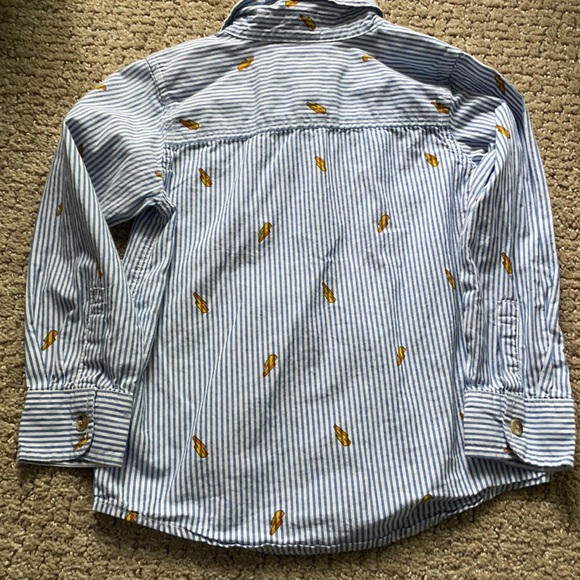 Super cute button down - Picture 4 of 4